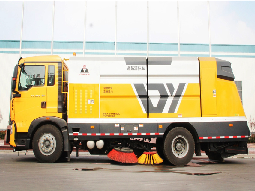 路面清扫车
